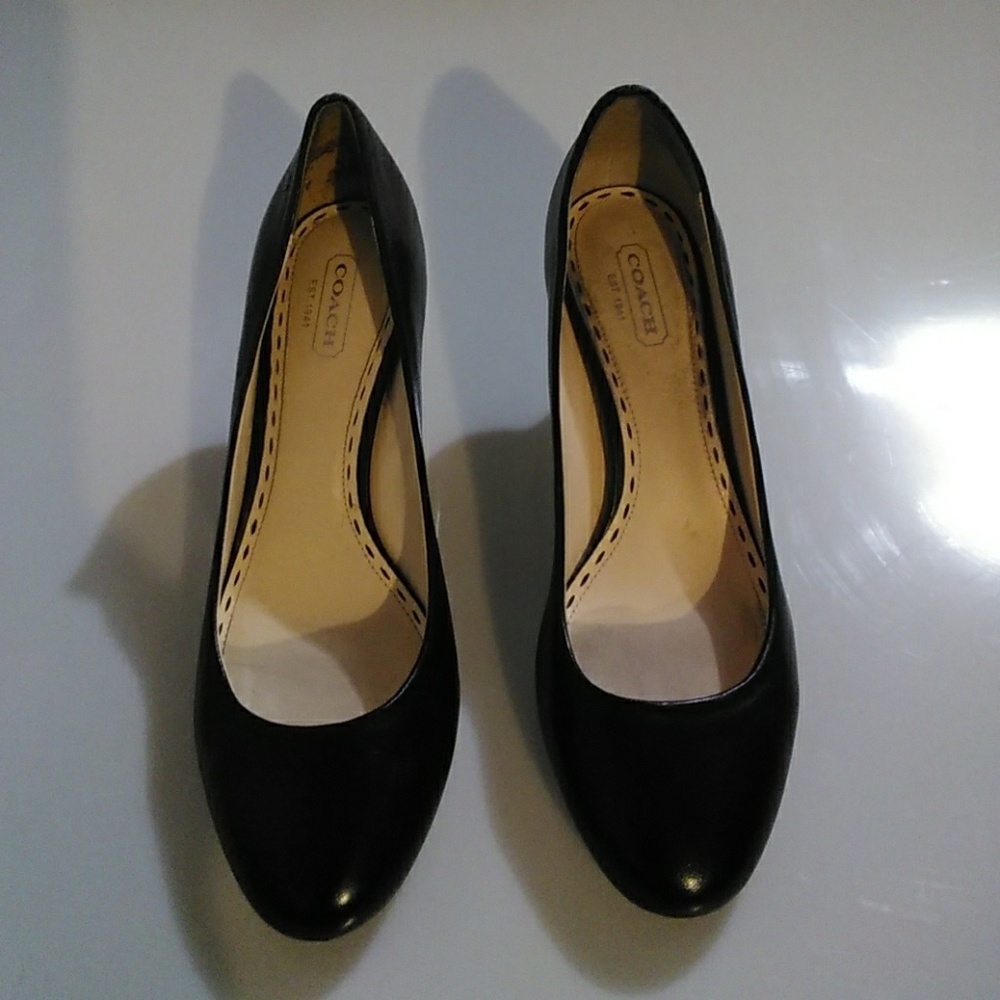 Coach leather pump